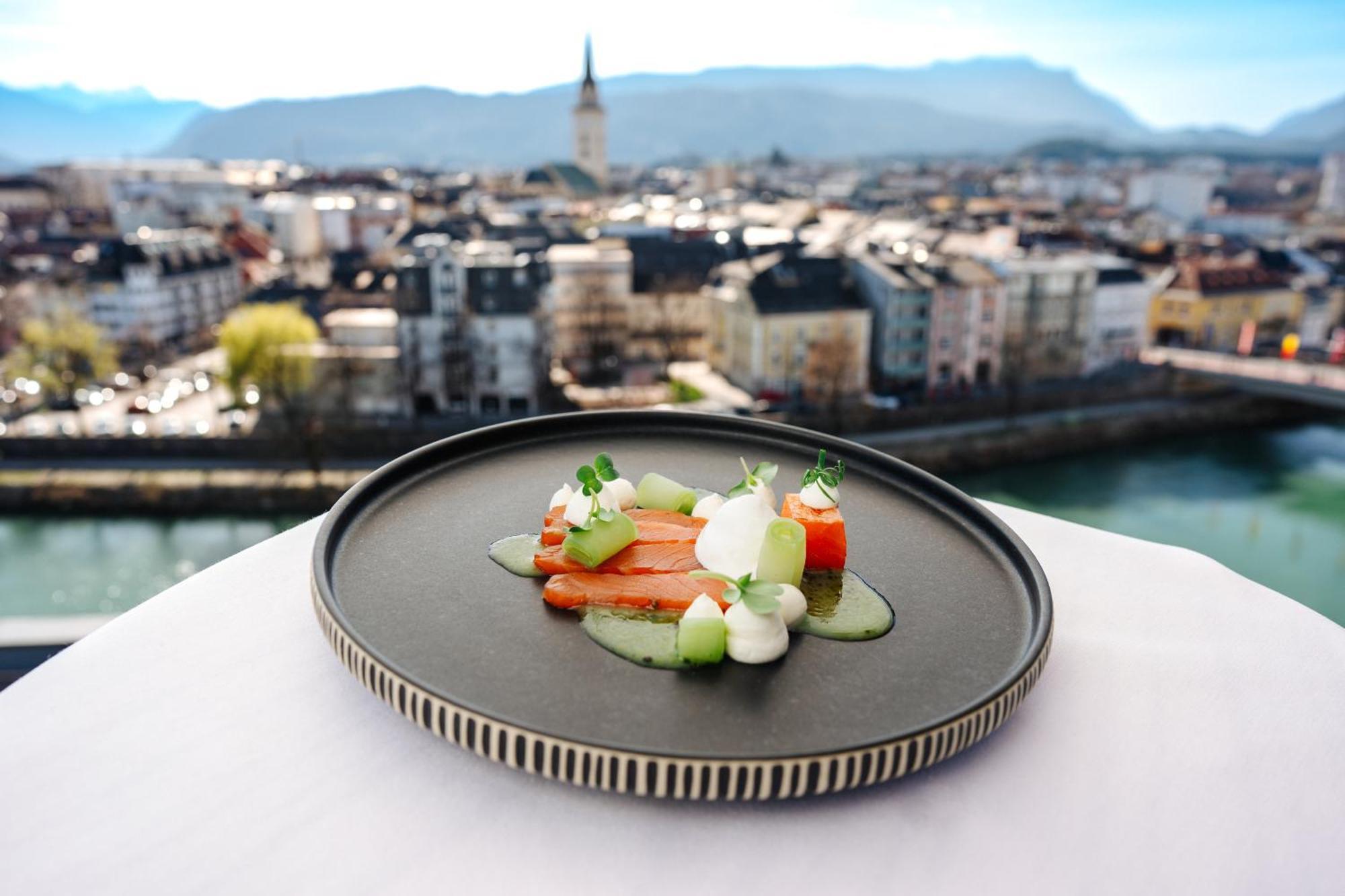 Voco Villach By Ihg Екстер'єр фото